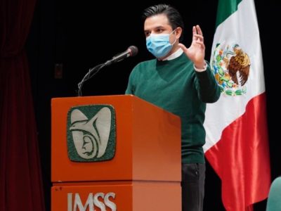 Más de 3 mil médicos especialistas ya se han postulado para plazas: IMSS