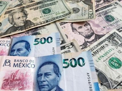 Peso mexicano cierra jornada con ligera ganancia frente al dólar