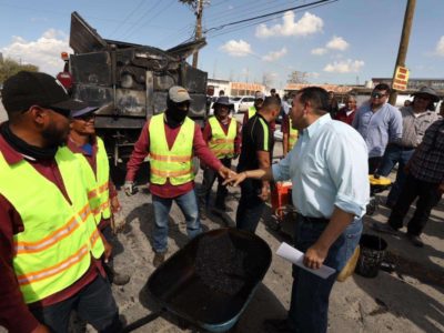 Meten acelerador a bacheo en Juárez