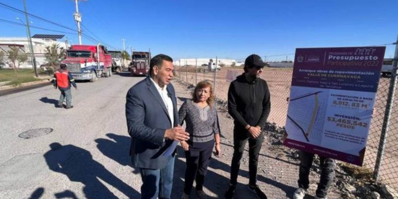 Cruz Pérez pone en marcha la repavimentación de la calle Camino Viejo a San Lorenzo