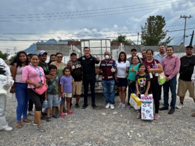 Manuel Guerra Cavazos lidera brigada contra las garrapatas en García